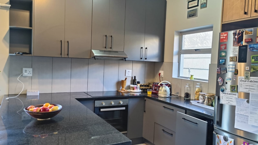 To Let 3 Bedroom Property for Rent in Parklands North Western Cape